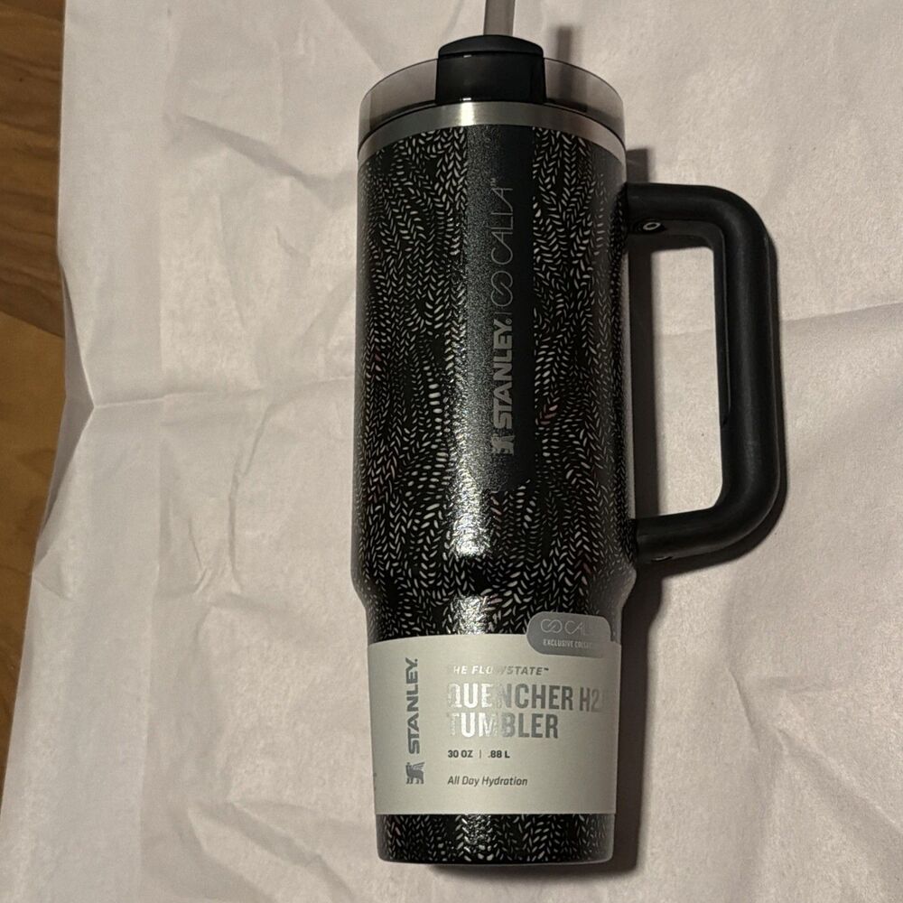 Stanley x Calia 30 oz Flowstate Quencher H2.0 Tumbler Black Serpent